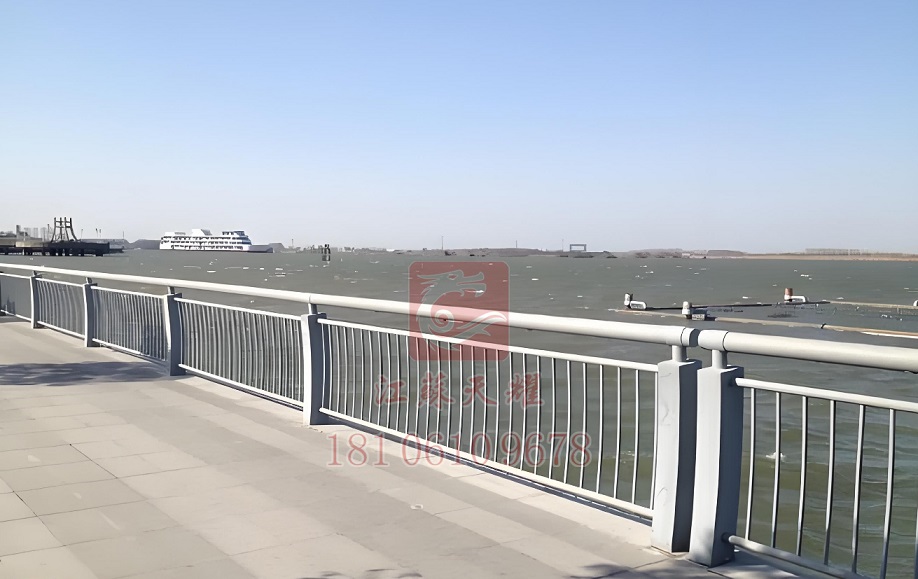 贈(zèng)送安裝-贈(zèng)送運(yùn)輸-河道護(hù)欄