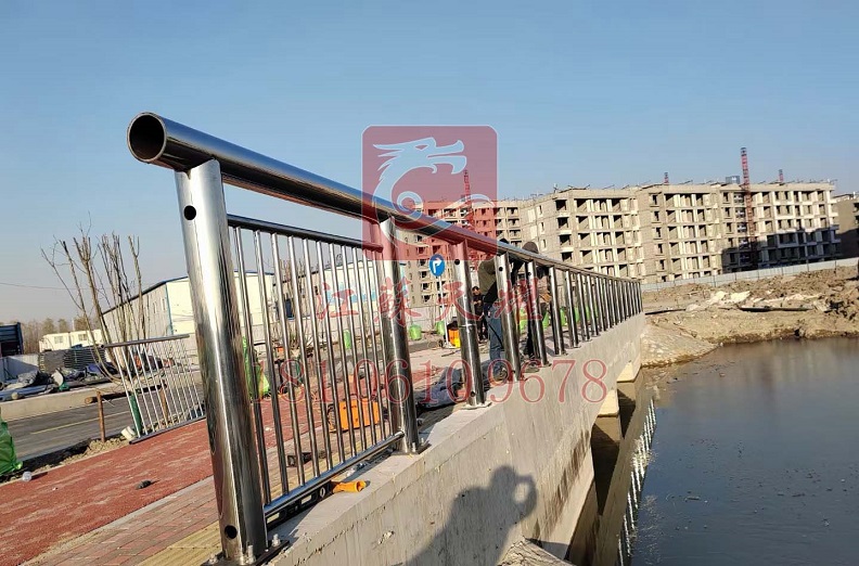 贈(zèng)送安裝-贈(zèng)送運(yùn)輸-不銹鋼景觀護(hù)欄